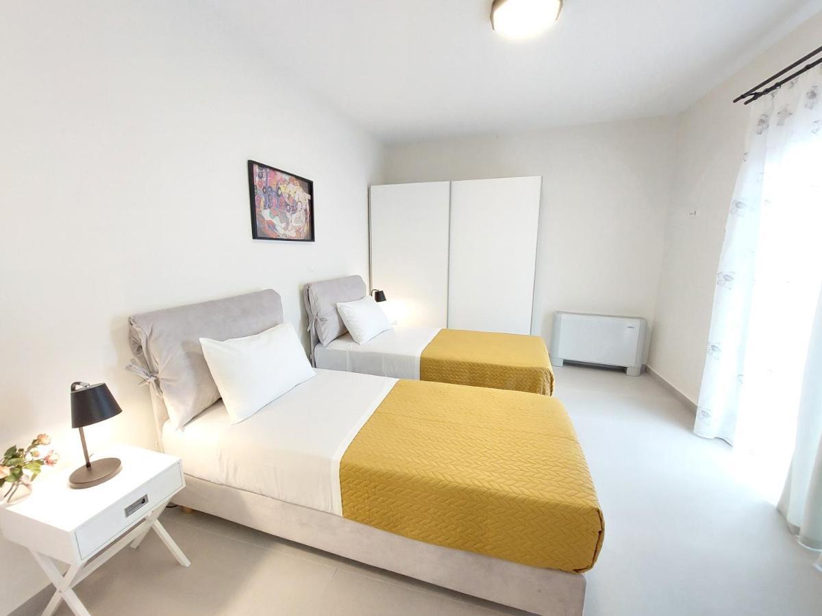 Kontis Apts Apartment Pelekas Bagian luar foto