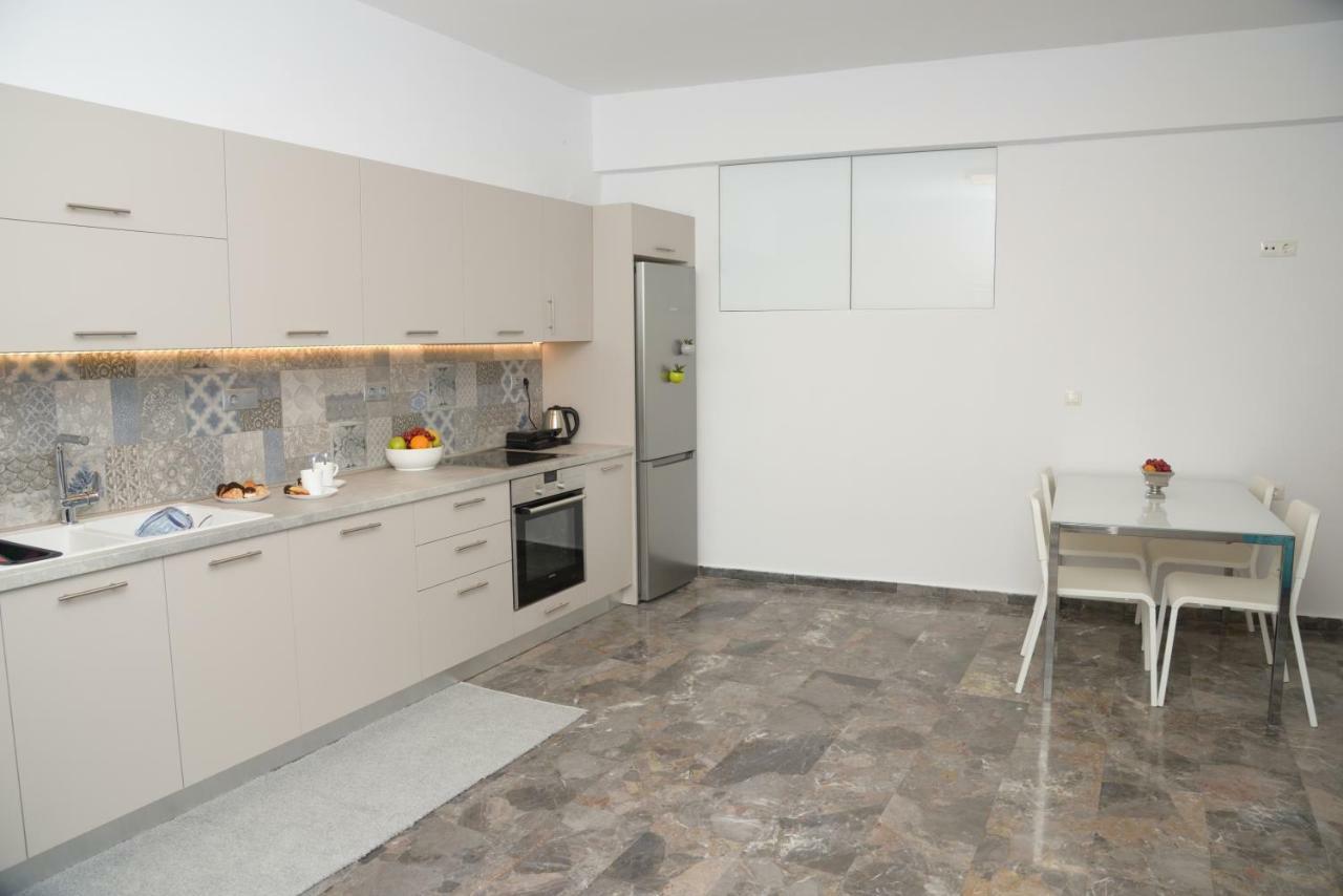 Kontis Apts Apartment Pelekas Bagian luar foto