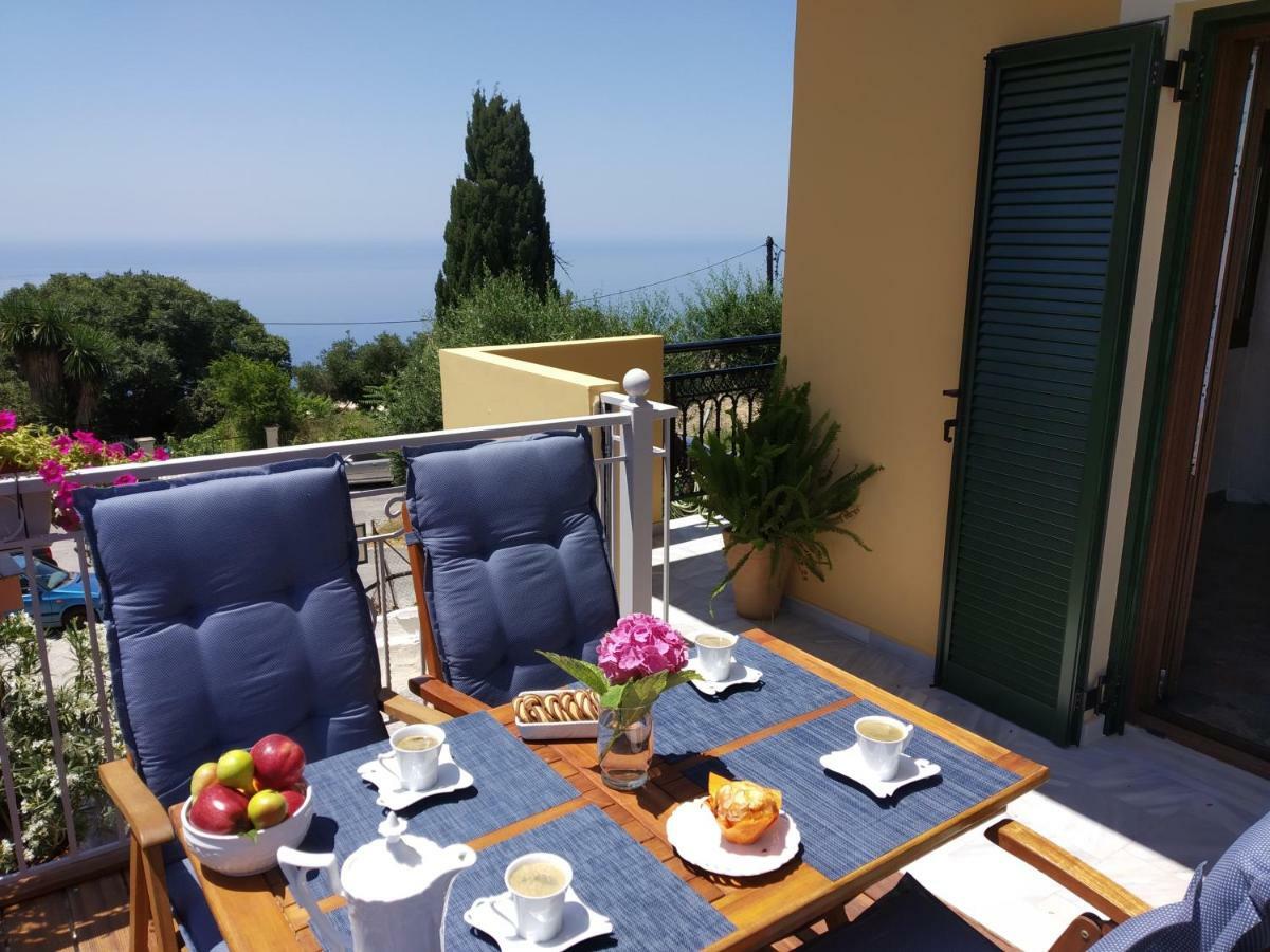 Kontis Apts Apartment Pelekas Bagian luar foto