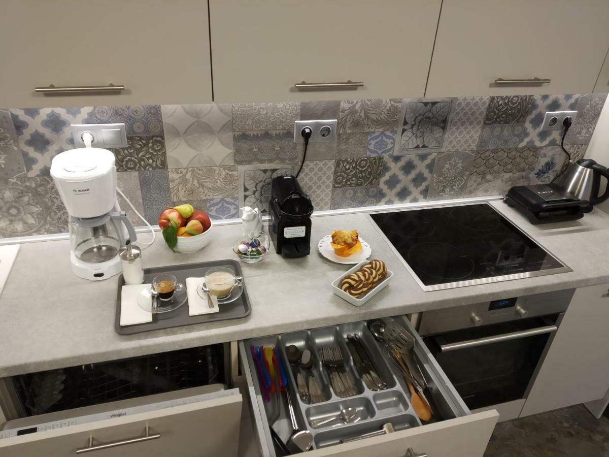 Kontis Apts Apartment Pelekas Bagian luar foto